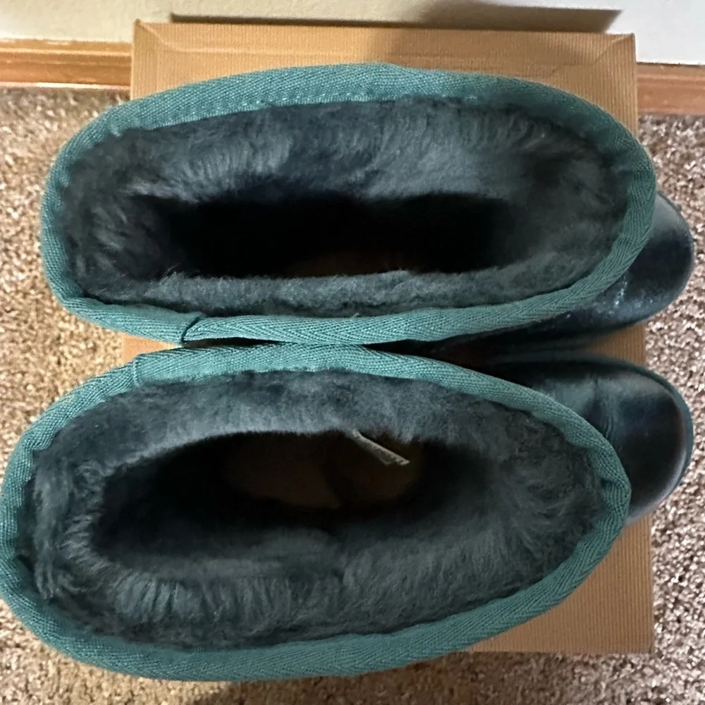 Classic UGG Short Metallic Green Boot - Picture 6 of 7